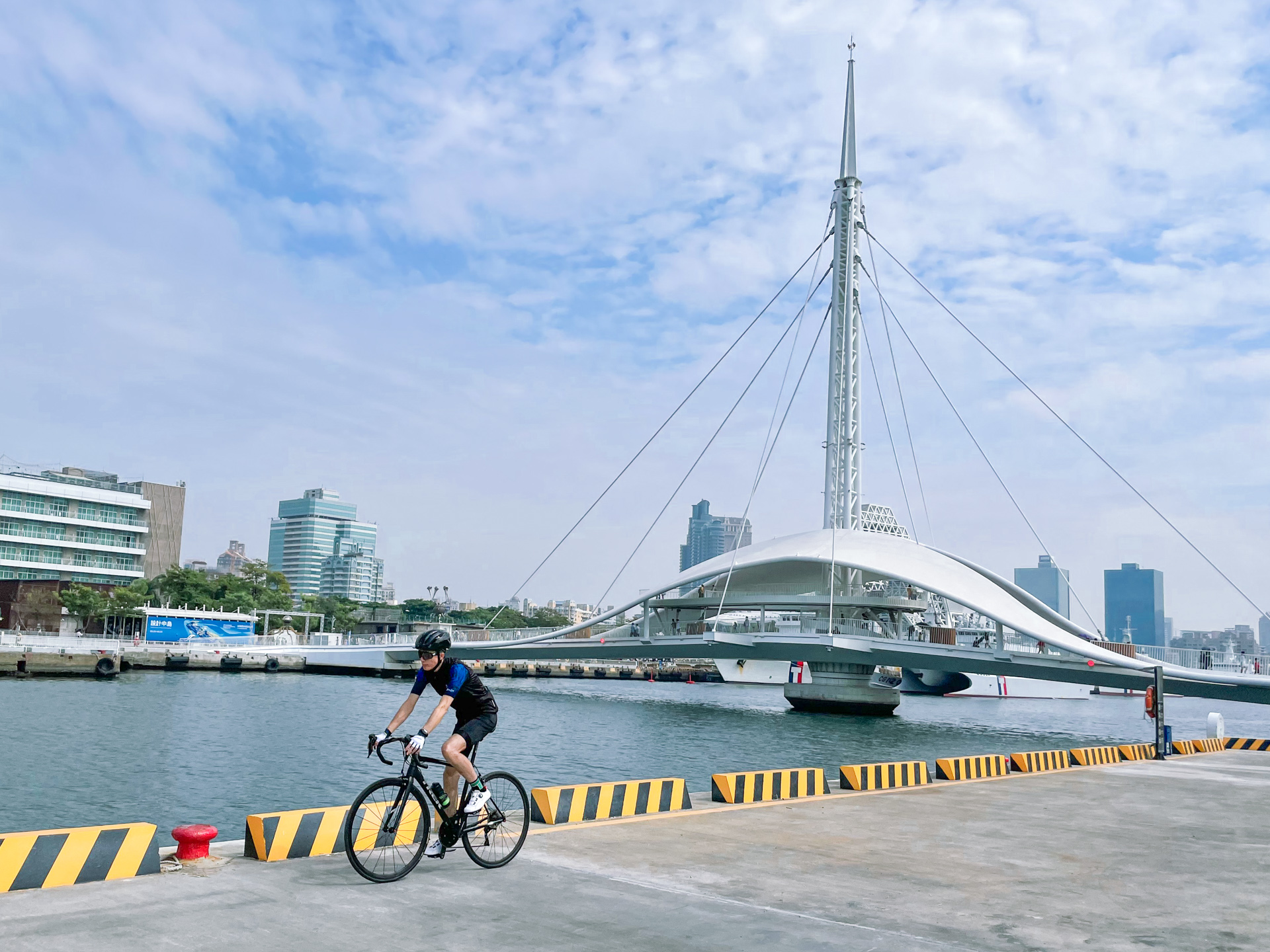 高雄港